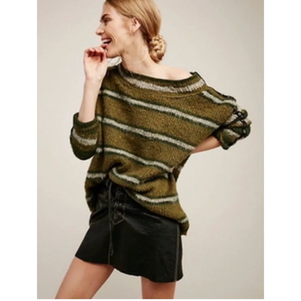 Free People Sid Teen Spirit Striped Grommet Oversized Sweater in Green sz XS